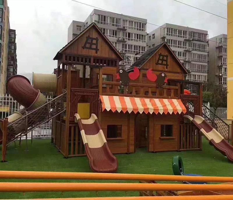 China Factory Kids Plastic Outdoor Playground Combines Wood Slide