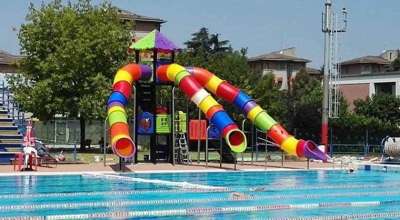 Outdoor Big Plastic Slides Commercial Playground Equipment Rope Playground Equipment