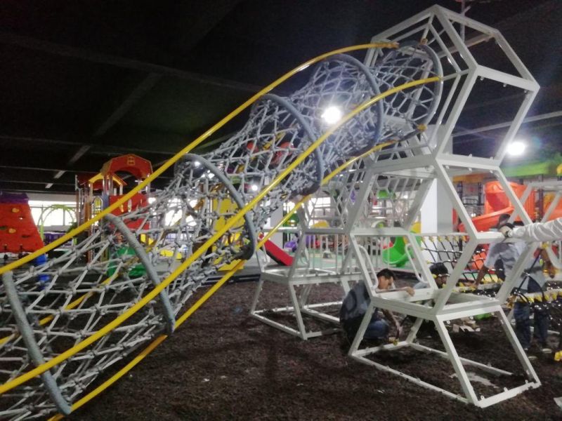 Honeycomb Style Outdoor Integrated Children′s Entertainment Slide