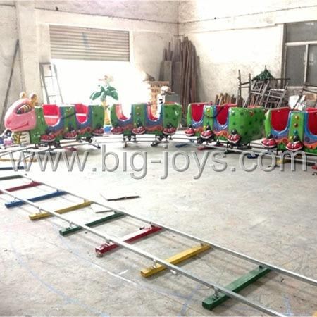 Amusement Worm Electric Train, Insect Train for Children /Outdoor Park Rides Insect Train for Kids and Adults (BJ-ET19)