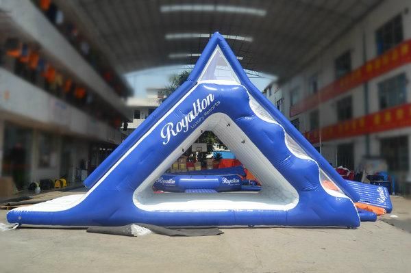 Colorful Inflatable Floating Water Slide with Climbing Wall (CHW453)