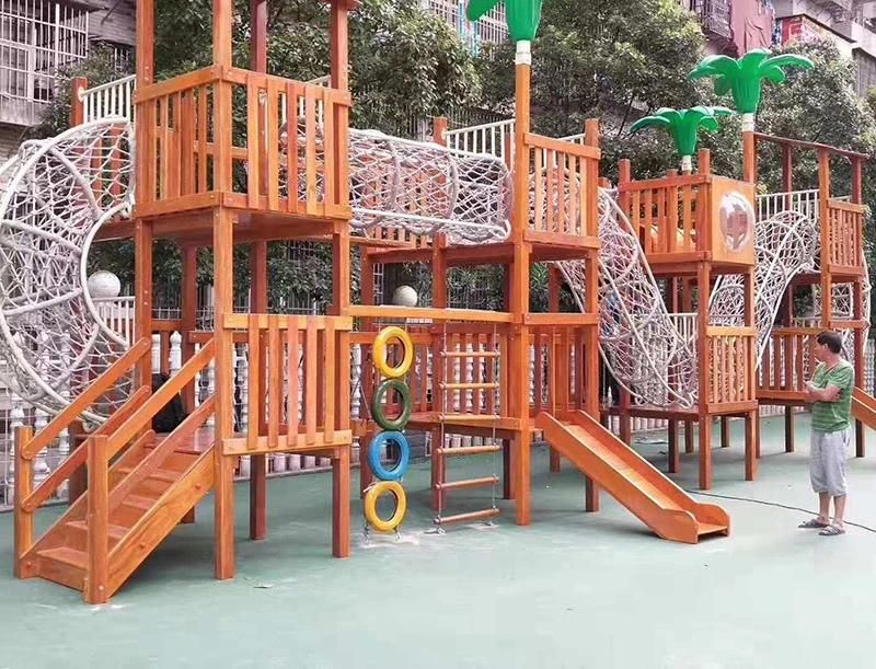 New Design Plastic Slide Combines Wood Outdoor Playground
