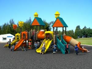 Plastic Material and Outdoor Playground Type Kids Play Equipment Slides (HD15A-120A)