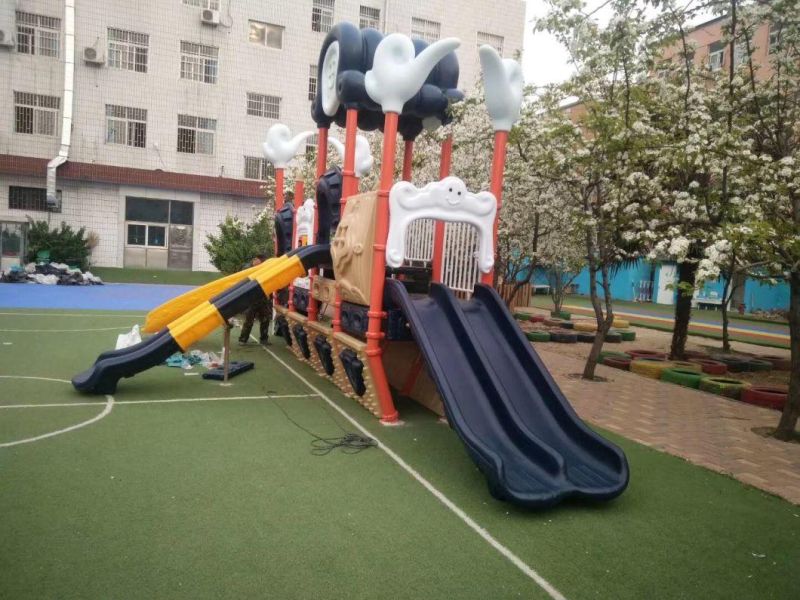 China Toddlers Amusement Park Plastic Large Outdoor Slide Playground