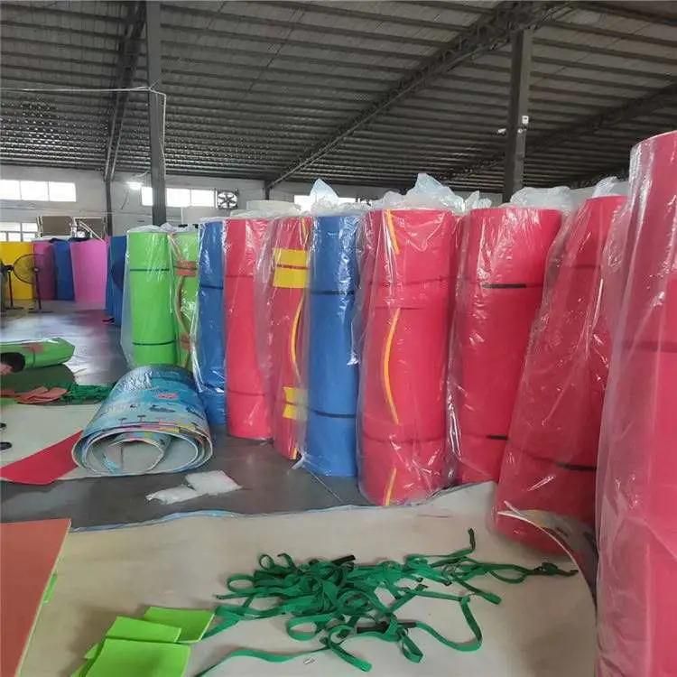 XPE Foam Fun Float Floating Mattress Multicolor Inflatable Swimming Mattress for Water Play Equipment
