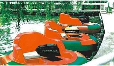 Hot Sell Outdoor Water Park Bumper Boat Equipped with Imported Gasoine Outbo (JS5001)